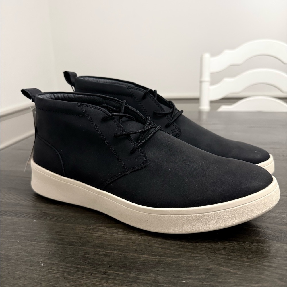 Izod - Men’s Palmer Chukka Boots - Size 11 - Black - New with Tags